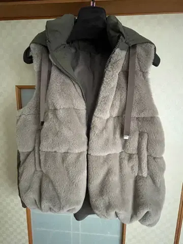 여성용 퍼 베스트