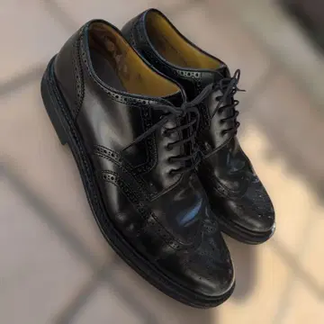 REGAL 블랙 가죽 윙팁 슈즈