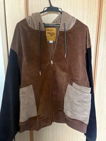 후드 부착 스웨이드풍 자켓