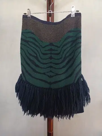 캐시미어 혼방 울 니트 스커트 제브라 패턴 그린 네이비