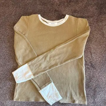 DoiDoi 올리브 그린 긴팔 T셔츠