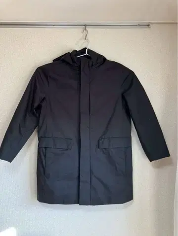 블랙 후드 부착 다운 자켓 L 사이즈