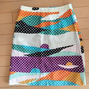 마리메꼬 도트 무늬 스커트 무릎 기장