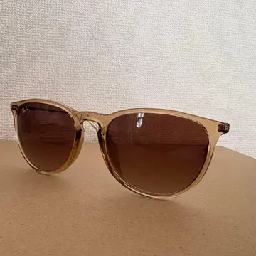 Ray-Ban RB4171 Erika 651413
