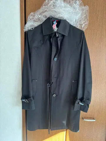 오리히카 블랙 트렌치코트