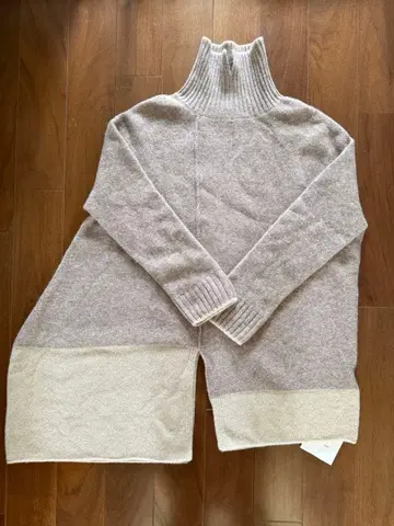 미사용 새상품 io comme io 센소유니코 니트 38