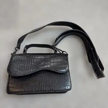 악어 무늬 숄더백 HVISK