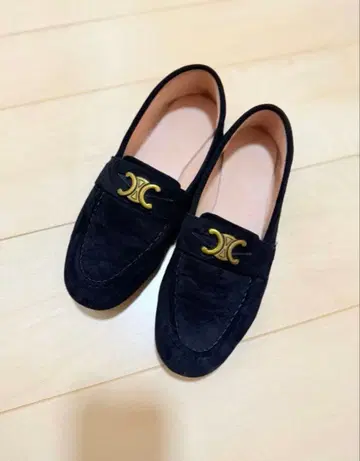 트리옹프 스웨이드 로퍼 블랙 컬러 24.5