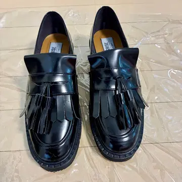 르 탈롱 그리세 블랙 태슬 로퍼