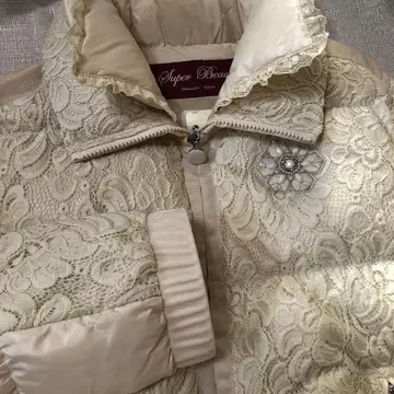 [ 새상품 미사용 ] Super Beauty 아이보리 레이스 다운 자켓