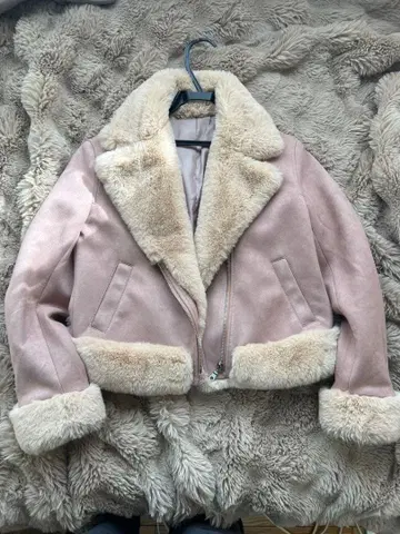 연한 핑크 무스탕풍 자켓