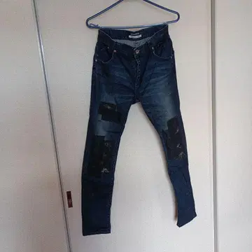 시맨틱 디자인 재팬 데님 데미지 스키니