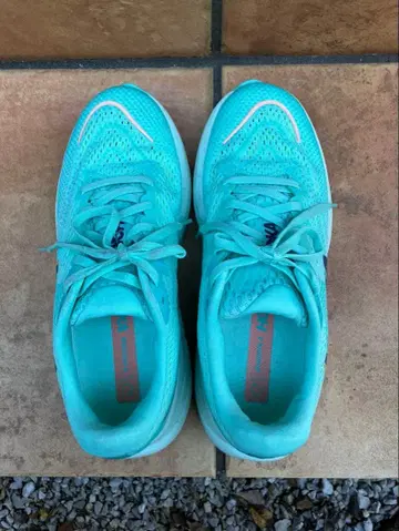 호카 레이콘 4 러닝화 24cm