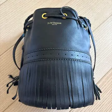 [ 새상품급 ] J&M DAVIDSON 블랙 프린지 버킷 백