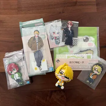 컬러풀 피치 피규어 아크릴 스탠드 러버 키링