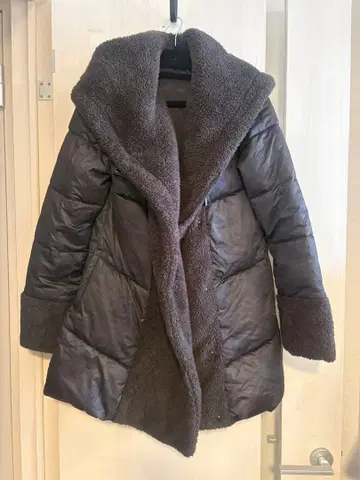 택 포함, 시착만 한 상품 짙은 갈색 카모플라쥬 다운 코트 9호 M~L