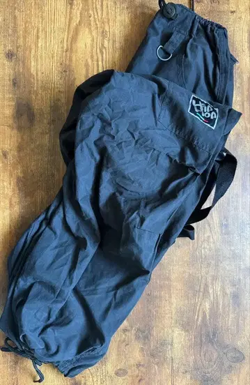 HIP HOP 블랙 팬츠 포켓 부착