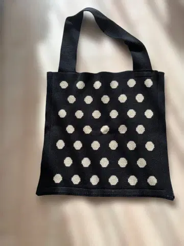 프렌치불 도트 무늬 니트 백