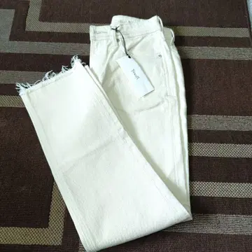 [ 미사용 새상품 ] YANUK 아네트 하이웨스트 데님 에크루 26