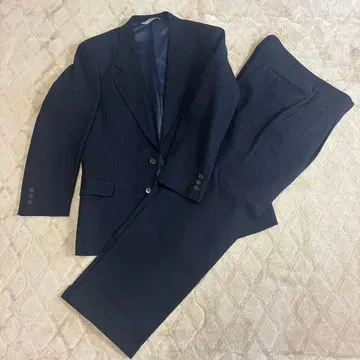 네이비 스트라이프 비즈니스 정장
