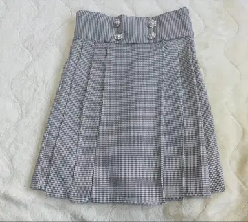체크 무늬 플리츠 스커트