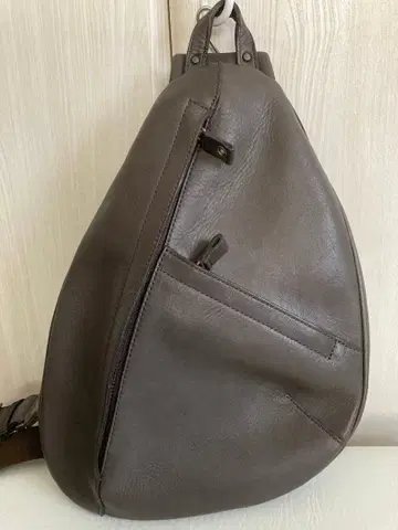 다크 브라운 가죽 나일론 백팩