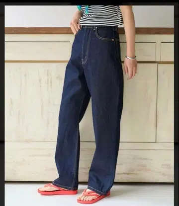 하이웨스트 테이퍼드 데님 FREAK'S STORE