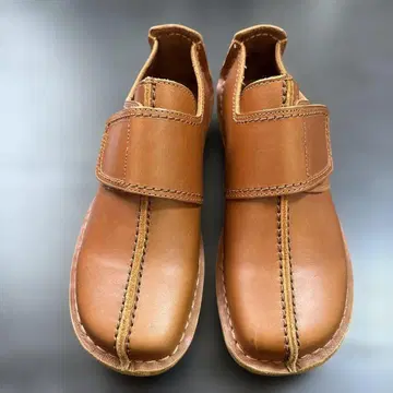 [ 미사용 새상품 ] kisco 가죽 로퍼 23.5cm 브라운 206