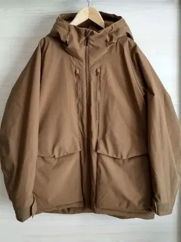 새상품급 유니클로 UNIQLO 하이브리드 다운 후드티 브라운 S