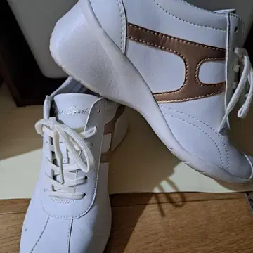 호킨스 힐 스니커즈 [새상품급] 23.0~23.5cm 분께