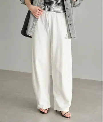 퓨어세신 커브 실루엣 스웨트 팬츠