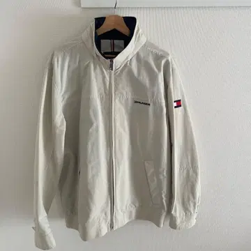 TOMMYHILFIGER 화이트 집업 자켓
