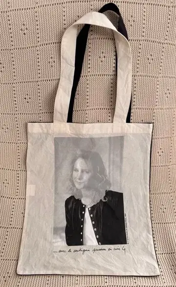 아네스 베 프레시옹 가디건 40주년 기념 한정판 토트백