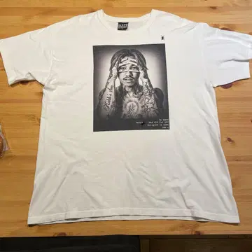 초레어 치바 유키 T셔츠