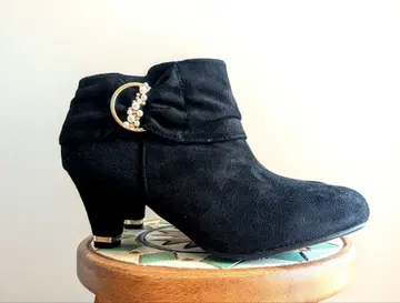 블랙 버클 숏부츠 힐 7cm