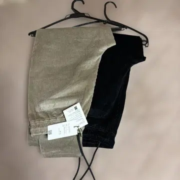 CAMBIO 남성용 코듀로이 블랙&베이지 세트 팬츠 색상별로 어떠신가요?