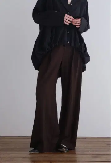 미사용 새상품 LE PHIL 르필 비스폰치 와이드 팬츠 사이즈1