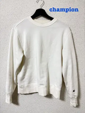 Champion 화이트 맨투맨