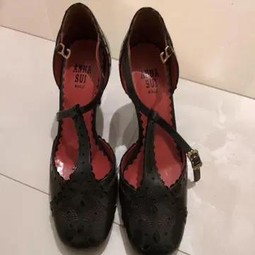 ANNA SUI 펌프스