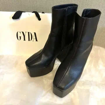 GYDA 통굽 부츠
