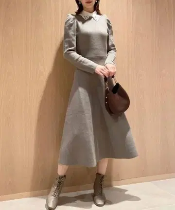 SNIDEL 화이트 레이스 칼라 니트 원피스