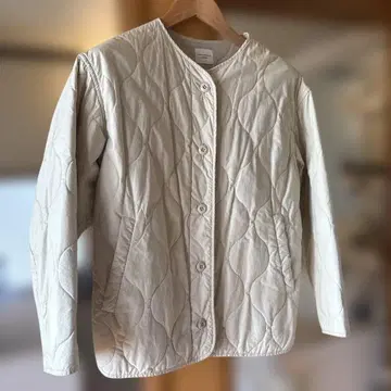 URBAN RESEARCH DOORS 퀼팅 자켓 아이보리