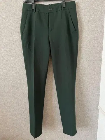 ZARA 다크 그린 팬츠