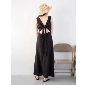 ungrid 백 디자인 민소매 원피스 블랙