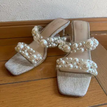 RANDA 펄 장식 샌들 베이지