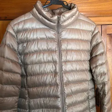 유니클로 베이지 다운 자켓 XL