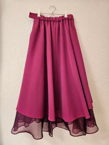 UNITED TOKYO 미디 기장 리버서블 플레어 스커트 핑크 퍼플