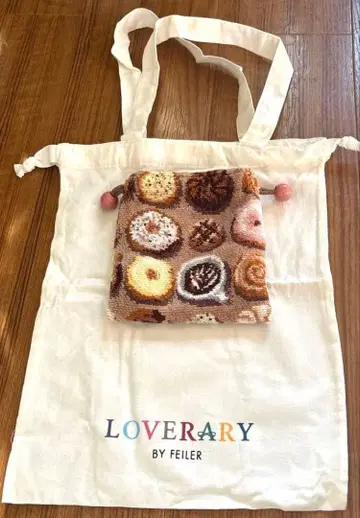 LOVERARY 도넛 패턴 토트백