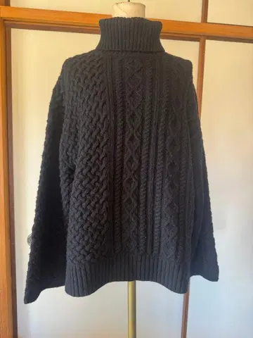 Sumi style 케이블 짜임 블랙 니트 스웨터 F 사이즈