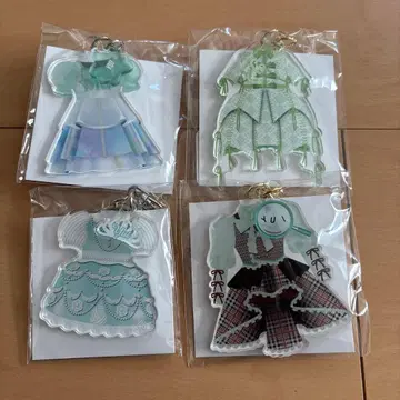 FRUITS ZIPPER 사쿠라이 유이 아크릴 키링 의상